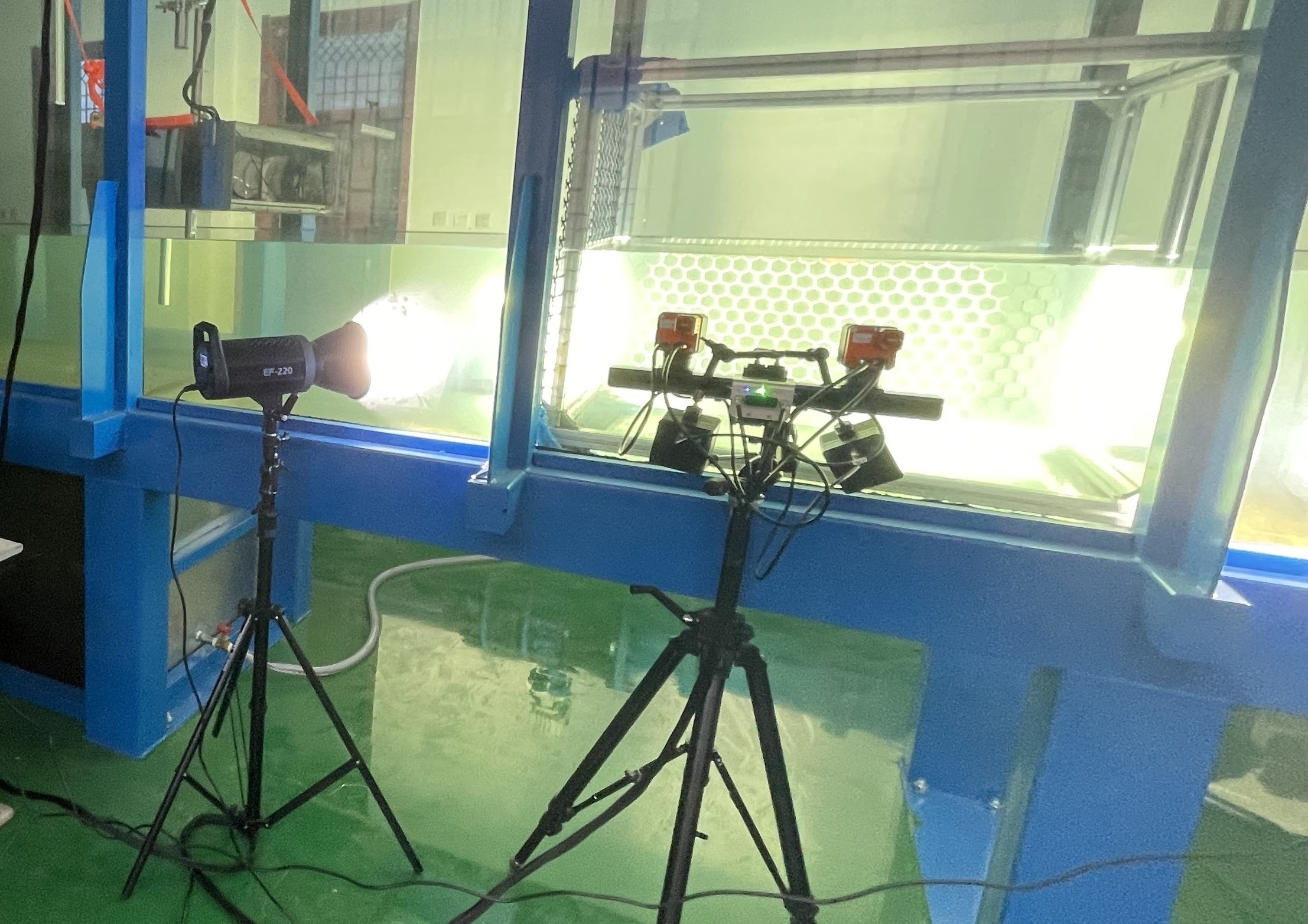 新拓三維DIC技術用于隔玻璃介質水下漁網高精度變形測量